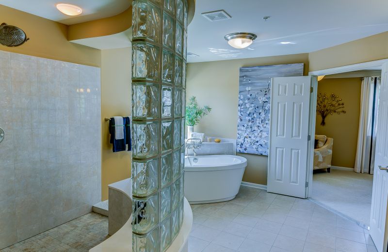 Best Bathroom Renovation Contractors in Hampton Bays, NY